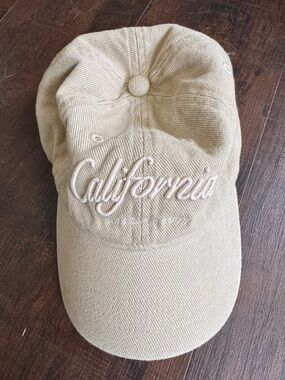 American Eagle Beige Hat